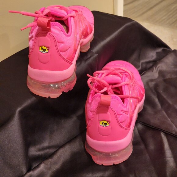 Brand New US 8 NIKE AIR Sneakers VaporMax Plus HyperPink - Picture 10 of 16